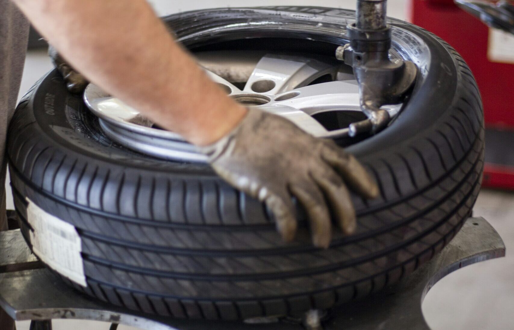 Οδηγίες για Αλλαγή Ελαστικών και Επιλογή του Κατάλληλου Τύπου